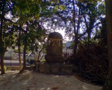 畑詰地禄神社の遥拝の石塔